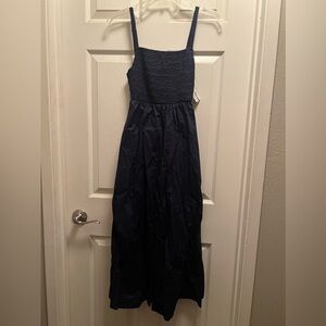 Old Navy. Navy Blue dress w/ cut out back. Brand New! Size: XS